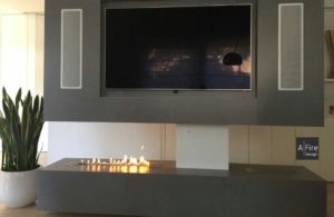 Moderner innovativer Kamin mit automatischem Ethanol Brenner AFIRE