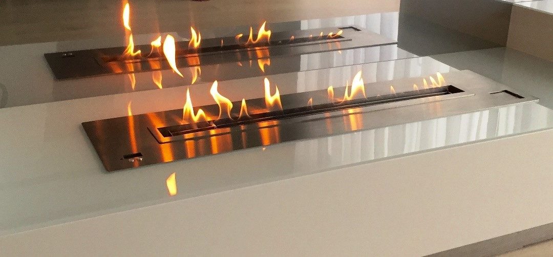 Installing a fireplace in the city: ethanol burner insert – water vapor fireplace