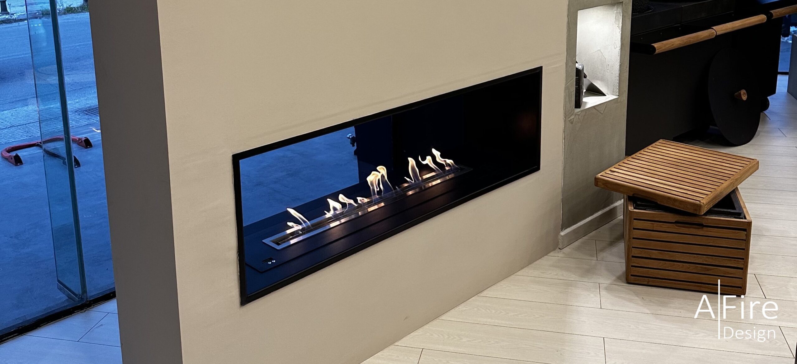 Remote-controlled automatic ethanol burner insert